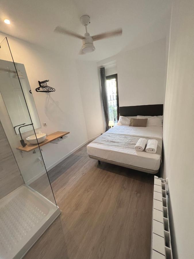 Casa De Huespedes Mi Lla Hotel Madrid Eksteriør billede