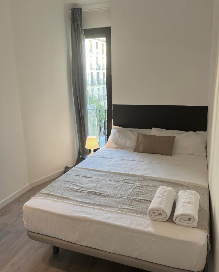Casa De Huespedes Mi Lla Hotel Madrid Eksteriør billede