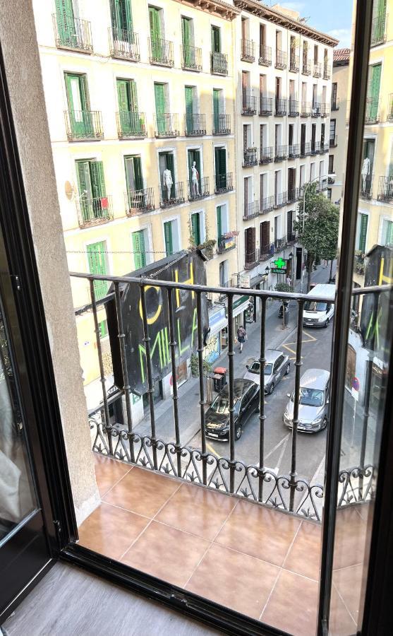 Casa De Huespedes Mi Lla Hotel Madrid Eksteriør billede