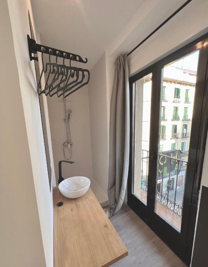 Casa De Huespedes Mi Lla Hotel Madrid Eksteriør billede
